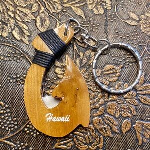 Wooden Hawaii Fish Hook Keychain